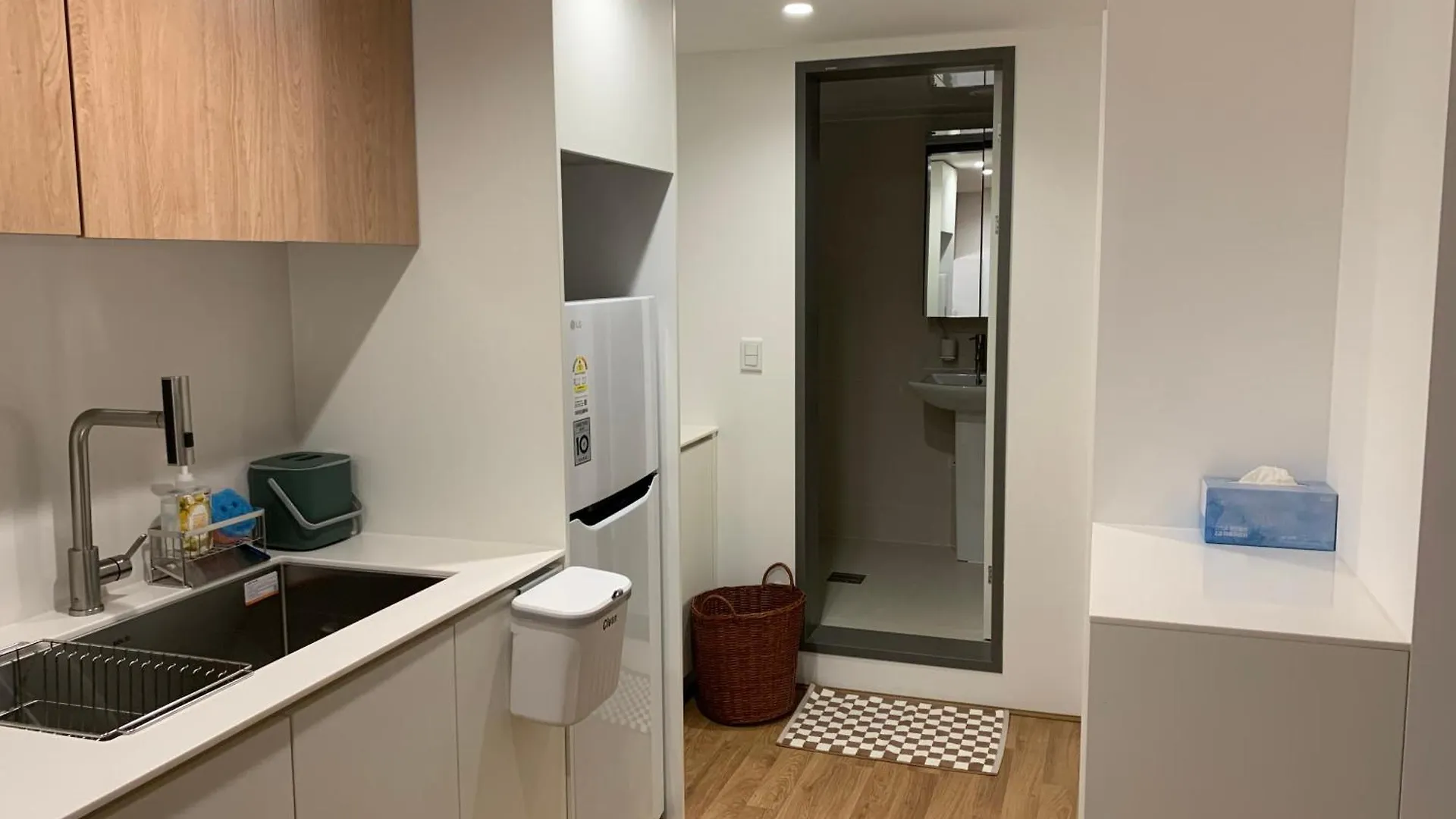 Mangwon Hangang Park House 3 Rooms Or One Room Seoul South Korea